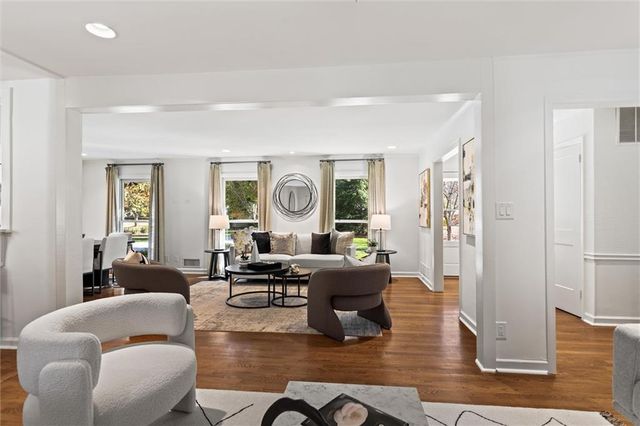 560 Windsor Parkway, Atlanta, GA 30342