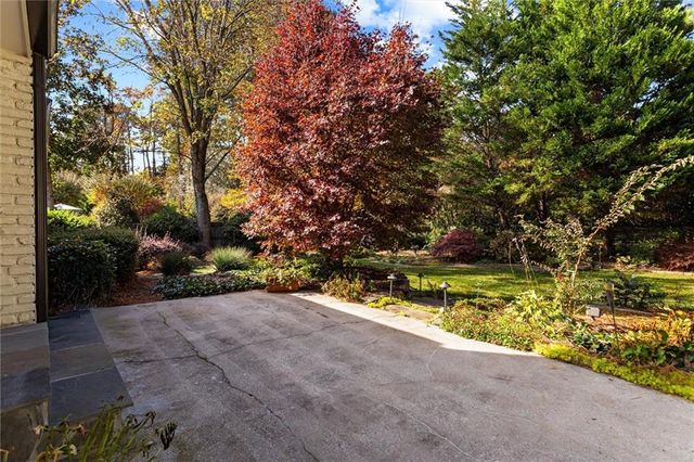 560 Windsor Parkway, Atlanta, GA 30342