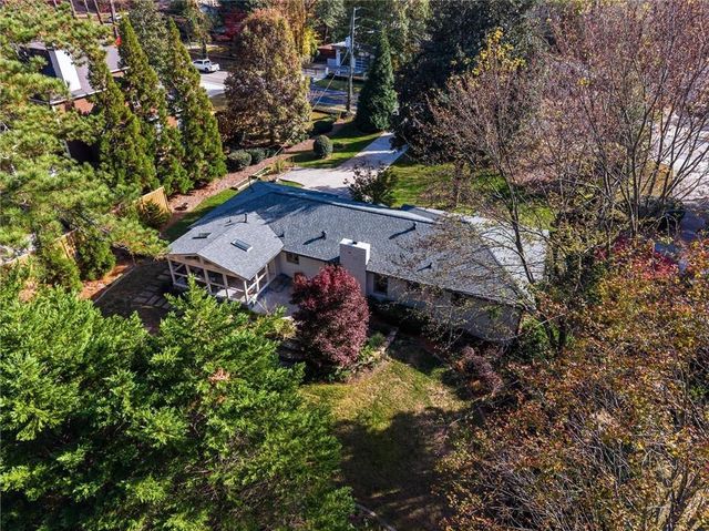 560 Windsor Parkway, Atlanta, GA 30342