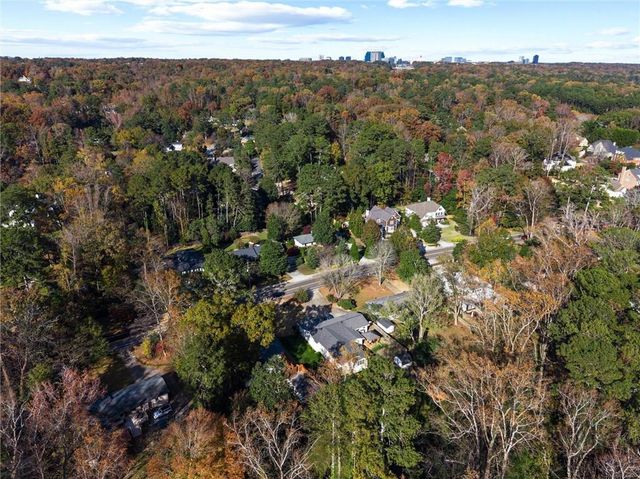 560 Windsor Parkway, Atlanta, GA 30342