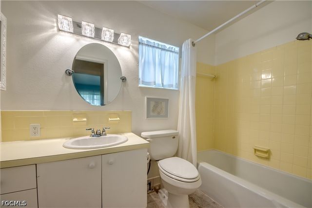 1215 Tropic TER, North Fort Myers, FL 33903