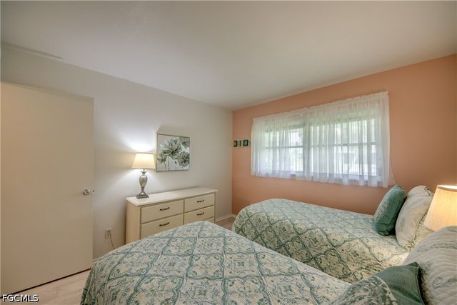 1215 Tropic TER, North Fort Myers, FL 33903