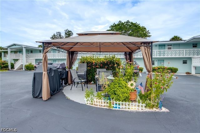 1215 Tropic TER, North Fort Myers, FL 33903