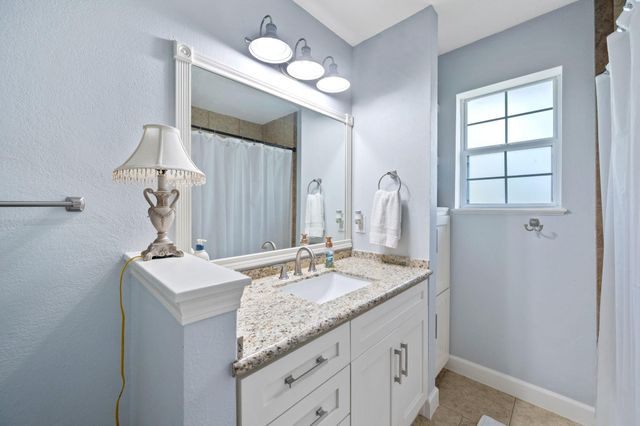 801 Commodore Drive, Livingston, TX 77351