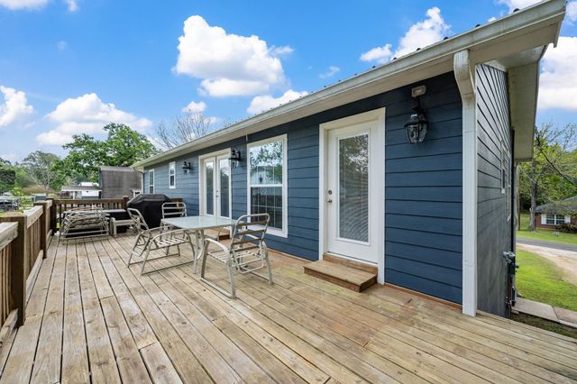 801 Commodore Drive, Livingston, TX 77351