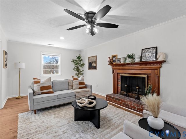 4824 McAllister Dr, Chester, VA 23831