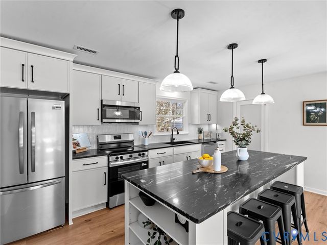 4824 McAllister Dr, Chester, VA 23831