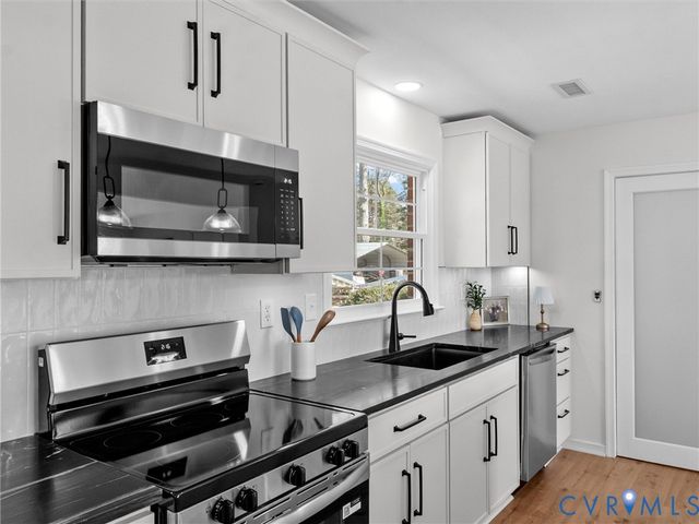 4824 McAllister Dr, Chester, VA 23831