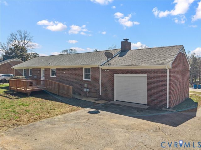 4824 McAllister Dr, Chester, VA 23831