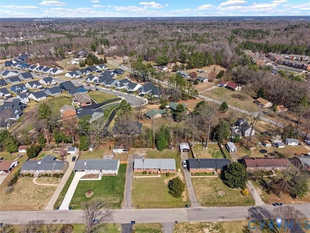 4824 McAllister Dr, Chester, VA 23831