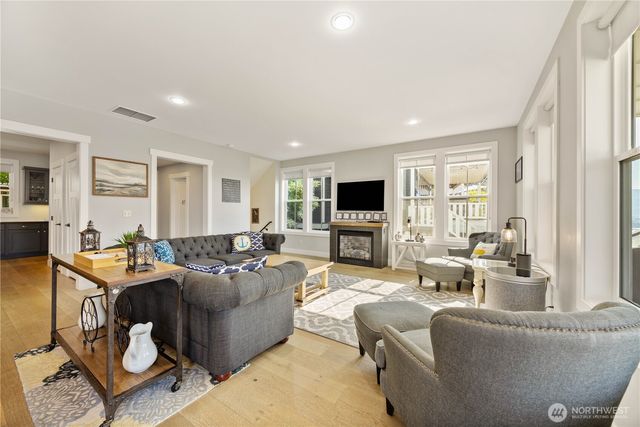 326 Porcupine Lane, Chelan, WA 98816