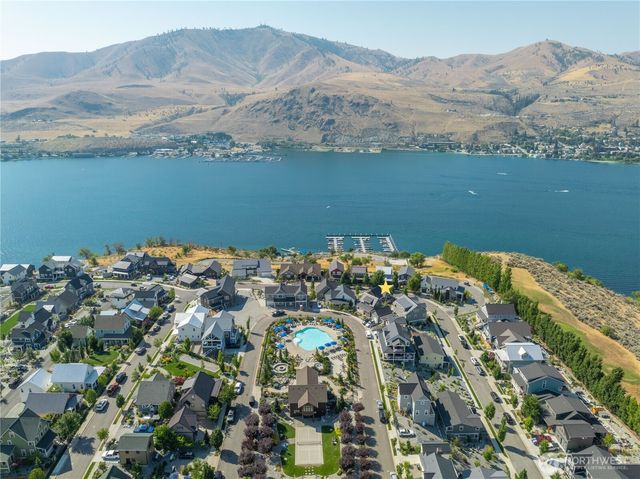 326 Porcupine Lane, Chelan, WA 98816
