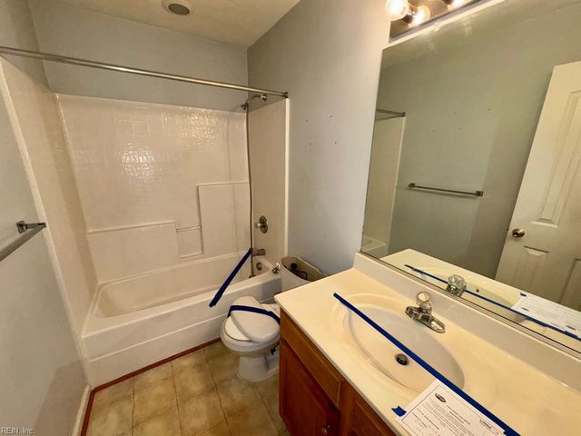 13466 High Gate MEWS, Carrollton, VA 23314