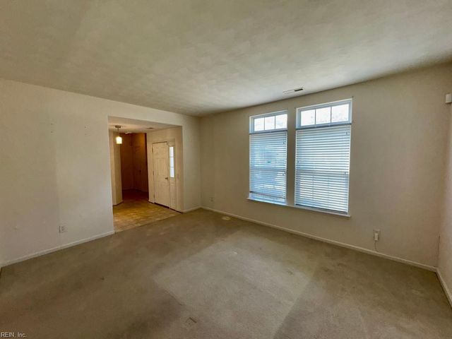 13466 High Gate MEWS, Carrollton, VA 23314