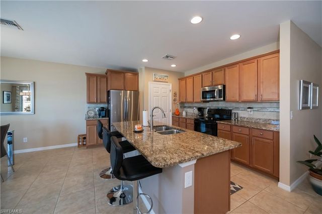 3217 Birch Tree LN, Alva, FL 33920
