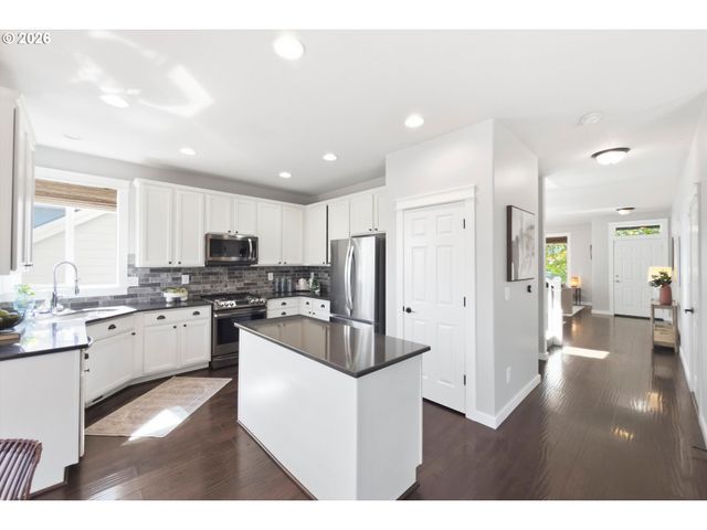 15753 Se CHELSEA MORNING Dr, Happy Valley, OR 97086