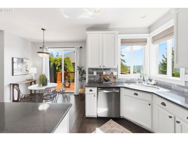 15753 Se CHELSEA MORNING Dr, Happy Valley, OR 97086