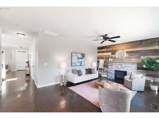 15753 Se CHELSEA MORNING Dr, Happy Valley, OR 97086