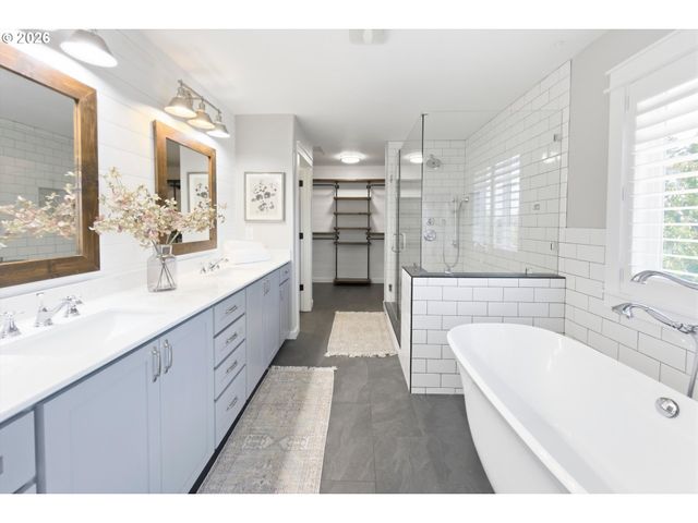 15753 Se CHELSEA MORNING Dr, Happy Valley, OR 97086