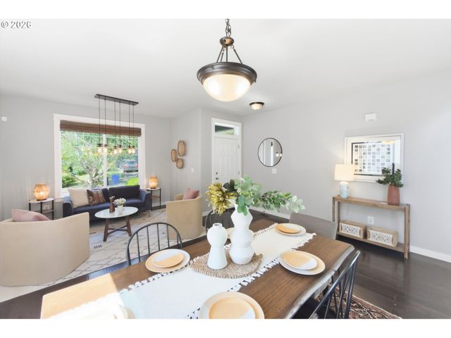 15753 Se CHELSEA MORNING Dr, Happy Valley, OR 97086