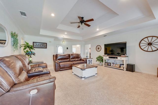 579 S Hitt Street, Boyd, TX 76023