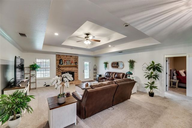 579 S Hitt Street, Boyd, TX 76023