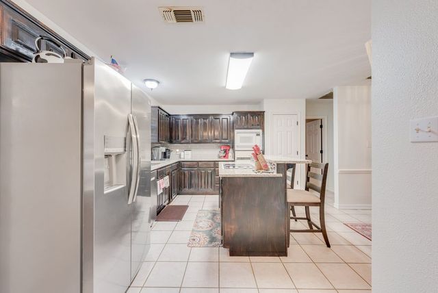 579 S Hitt Street, Boyd, TX 76023