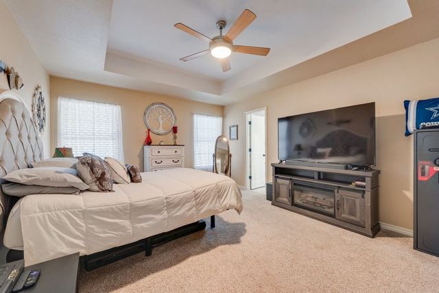 579 S Hitt Street, Boyd, TX 76023