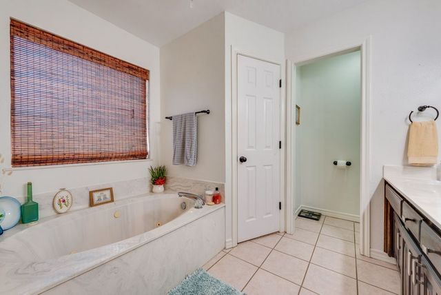 579 S Hitt Street, Boyd, TX 76023