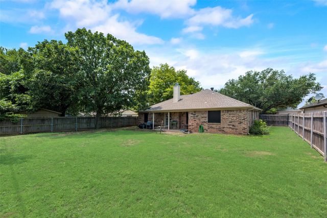 579 S Hitt Street, Boyd, TX 76023