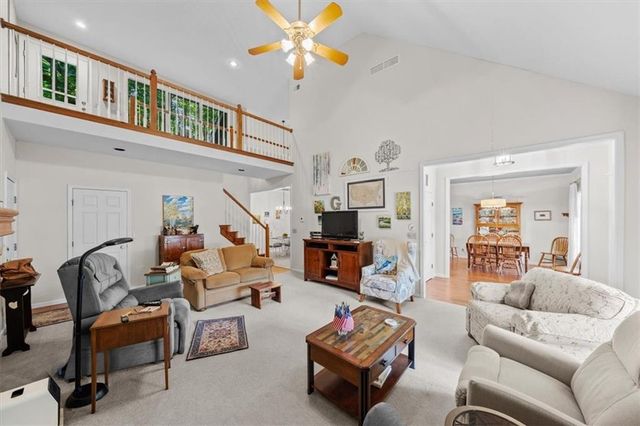 11031 W 108th Terrace, Overland Park, KS 66210