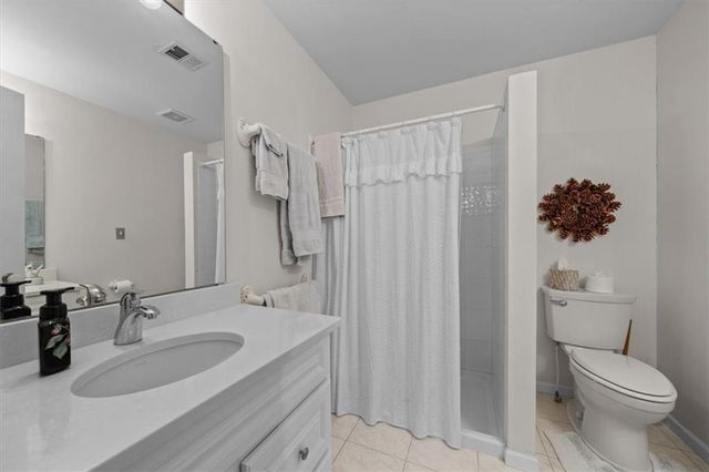 11031 W 108th Terrace, Overland Park, KS 66210