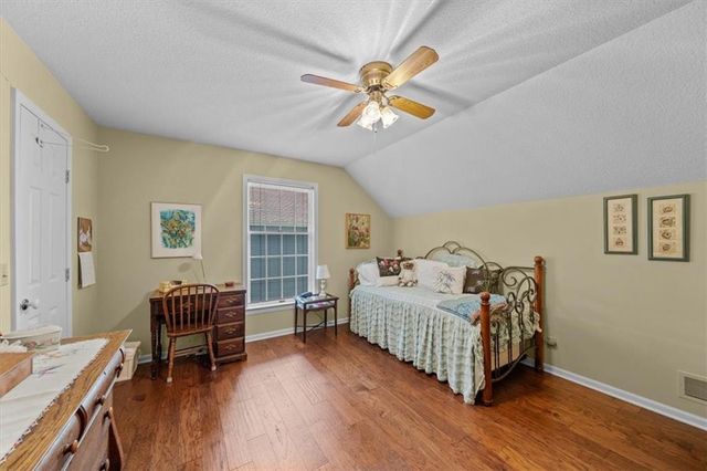 11031 W 108th Terrace, Overland Park, KS 66210