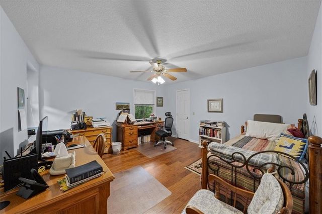 11031 W 108th Terrace, Overland Park, KS 66210