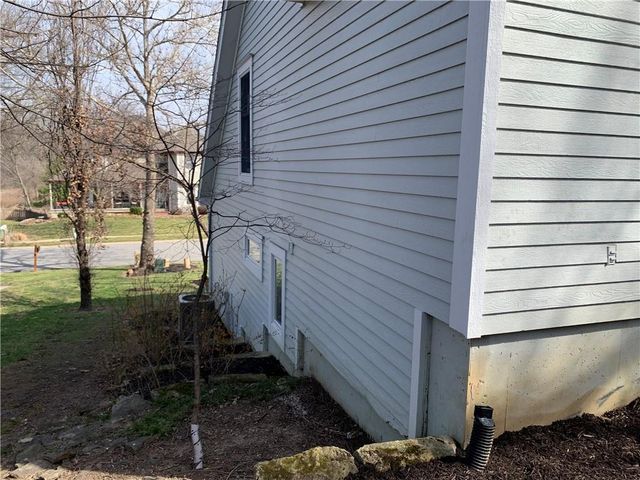 11031 W 108th Terrace, Overland Park, KS 66210