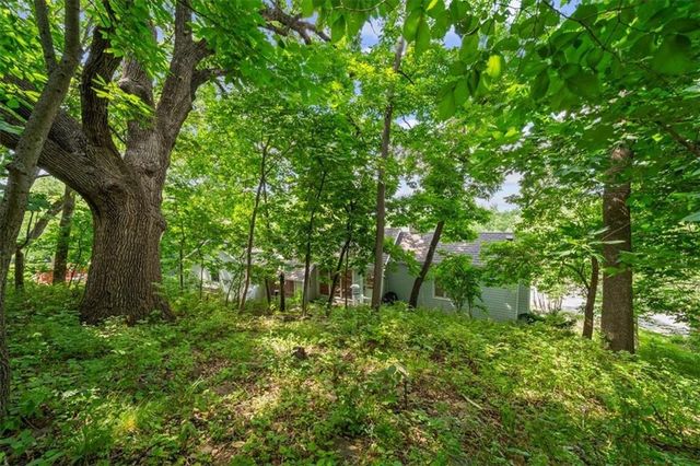 11031 W 108th Terrace, Overland Park, KS 66210