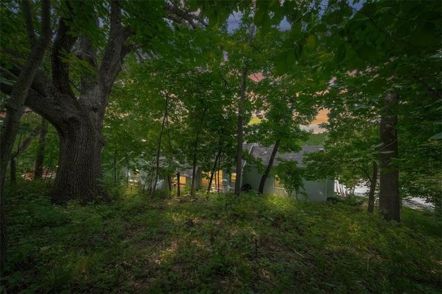 11031 W 108th Terrace, Overland Park, KS 66210