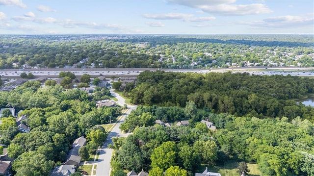 11031 W 108th Terrace, Overland Park, KS 66210