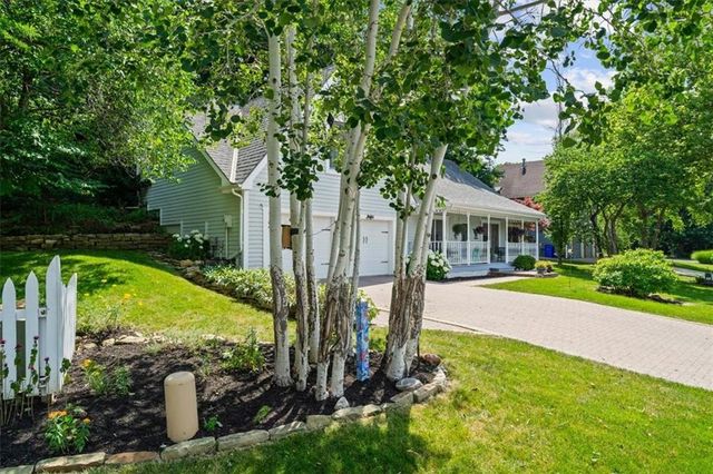 11031 W 108th Terrace, Overland Park, KS 66210