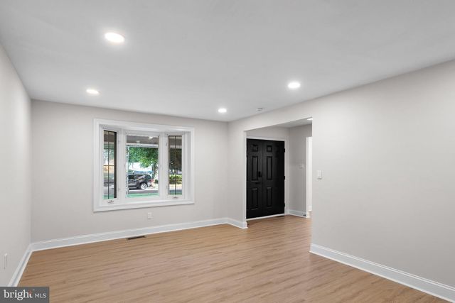 682 WOODLYN DR, Feasterville Trevose, PA 19053
