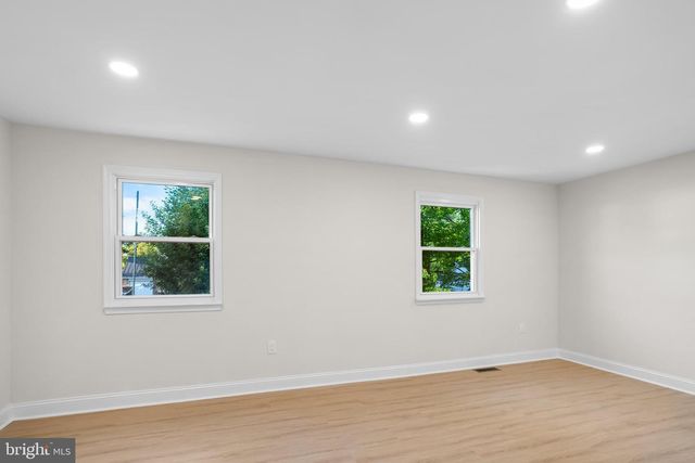 682 WOODLYN DR, Feasterville Trevose, PA 19053