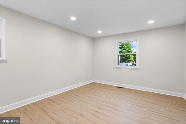 682 WOODLYN DR, Feasterville Trevose, PA 19053