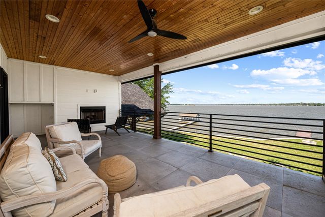 209 Lake Drive, Tool, TX 75143
