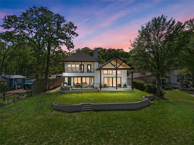 209 Lake Drive, Tool, TX 75143