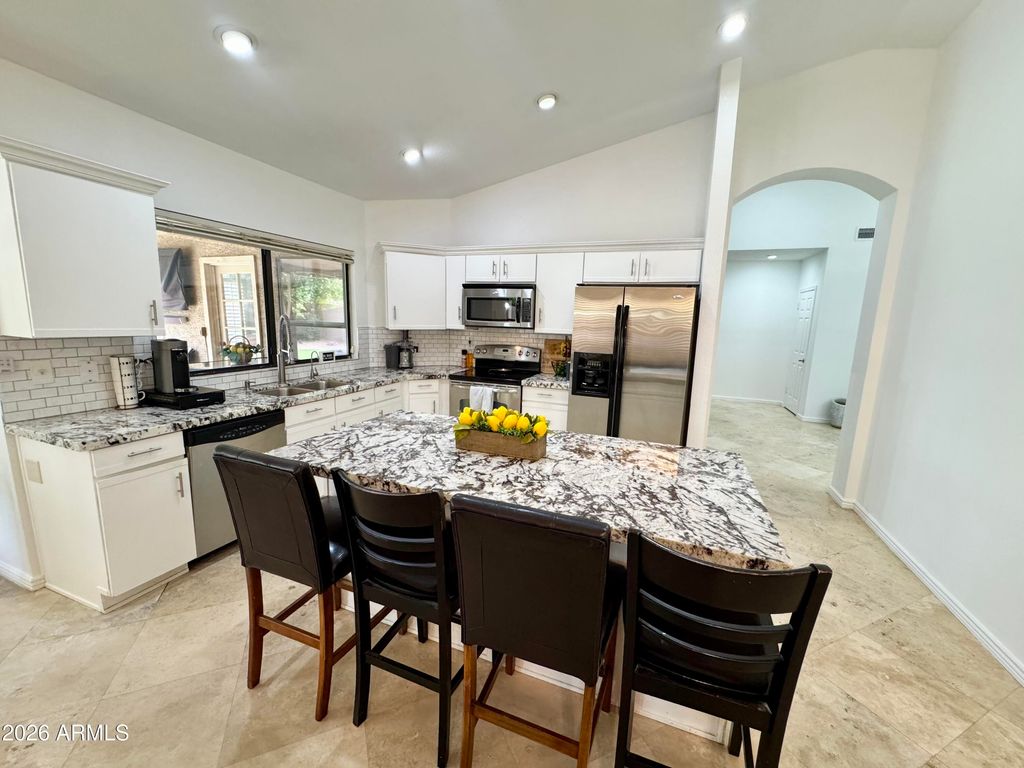 1502 W ANTIQUA Drive, Gilbert, AZ 85233 — photo 3