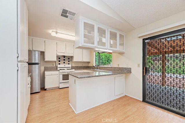 860 Polk, Hemet, CA 92543