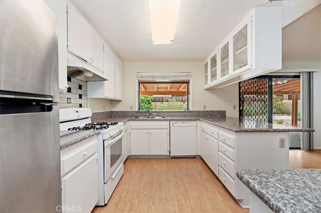 860 Polk, Hemet, CA 92543