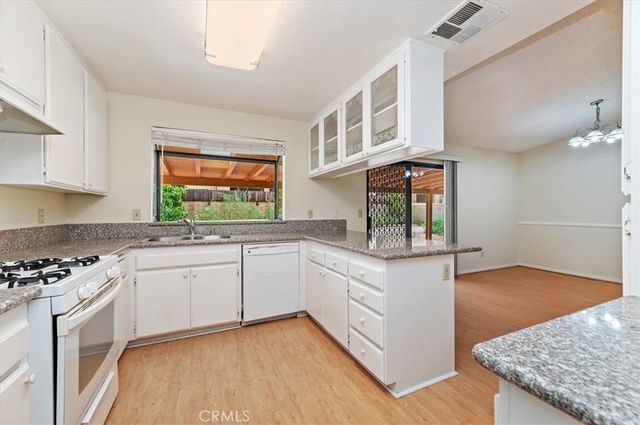 860 Polk, Hemet, CA 92543