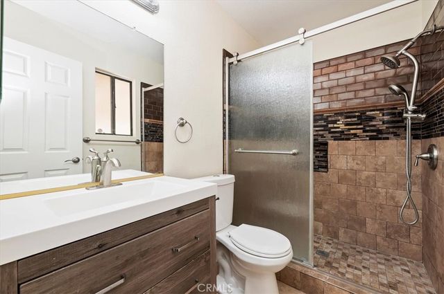 860 Polk, Hemet, CA 92543