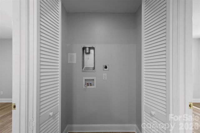 1539 Starbrook Drive, Charlotte, NC 28210